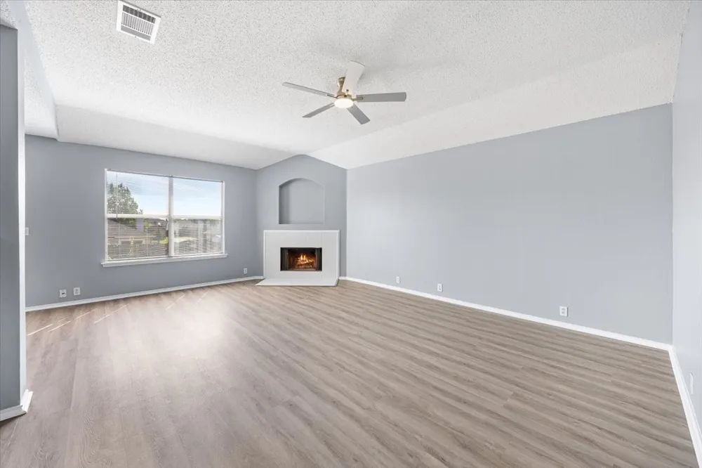 1506 Waters Edge Drive Glenn Heights, TX 75154