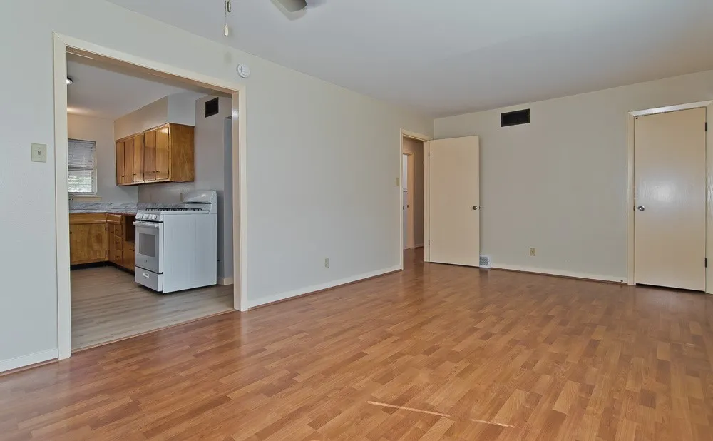 10843 Benbrook Drive Dallas, TX 75228