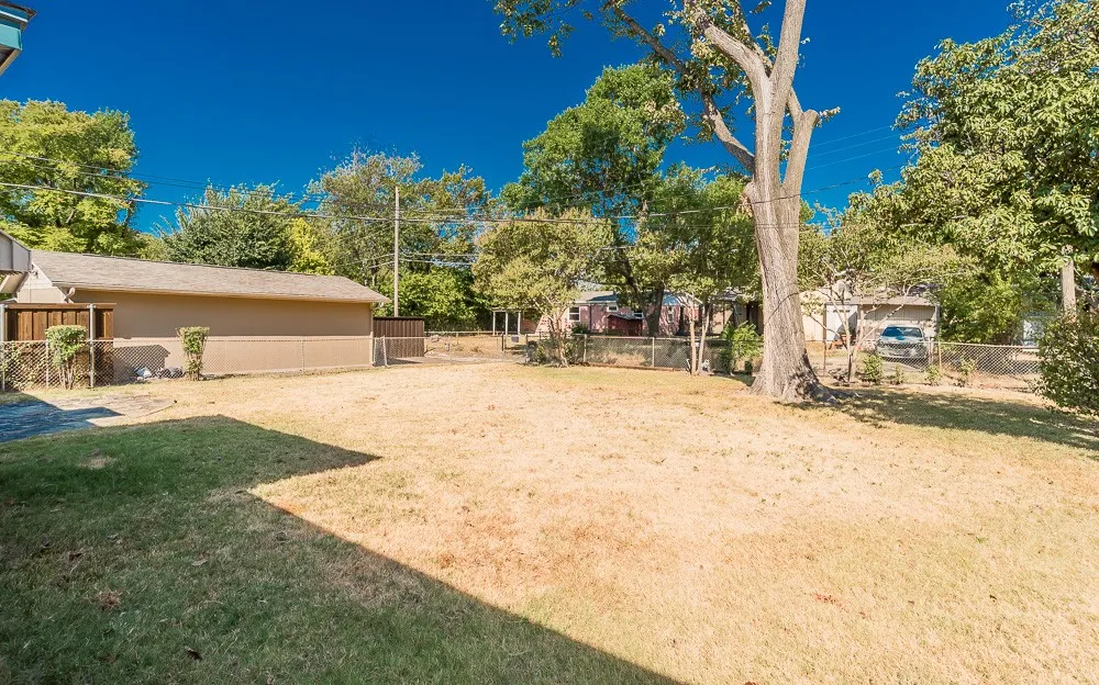 10843 Benbrook Drive Dallas, TX 75228