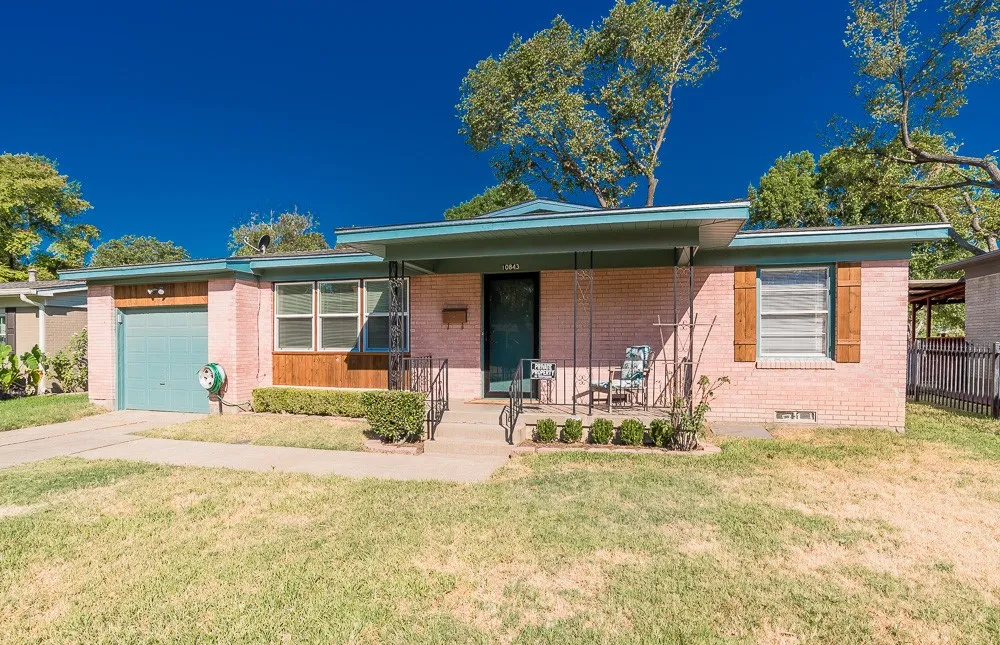 10843 Benbrook Drive Dallas, TX 75228