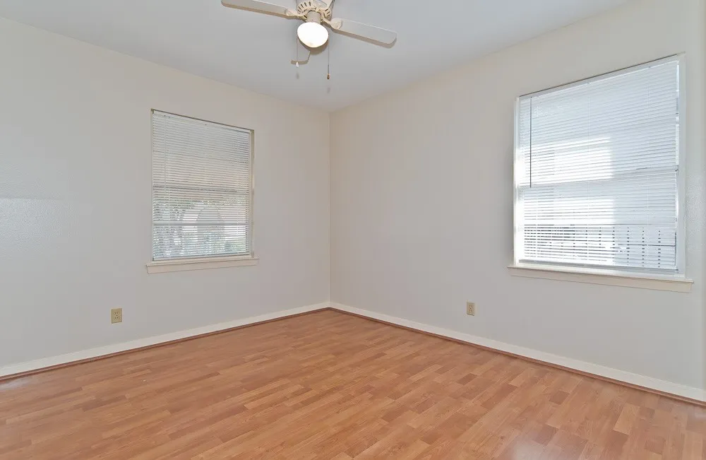 10843 Benbrook Drive Dallas, TX 75228