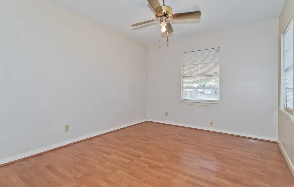 10843 Benbrook Drive Dallas, TX 75228