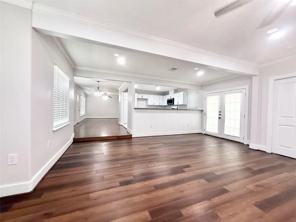 306 Wisteria Street Lake Jackson, TX 77566