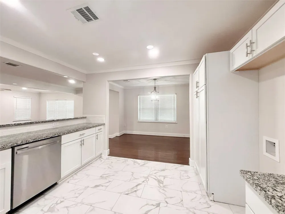 306 Wisteria Street Lake Jackson, TX 77566
