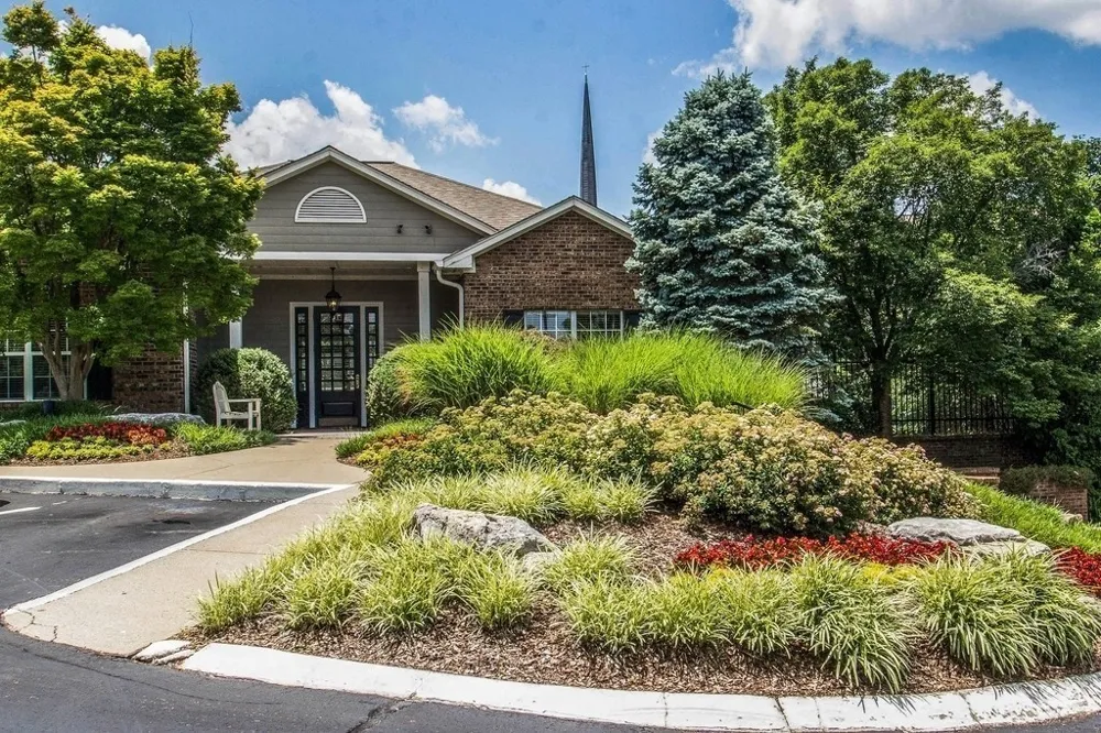 2025 Woodmont Blvd #106 Nashville, TN 37215