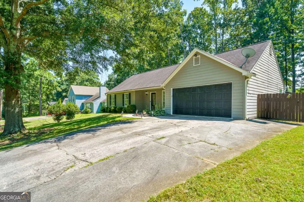 4460 Whitt Station RUN NW Acworth, GA 30101