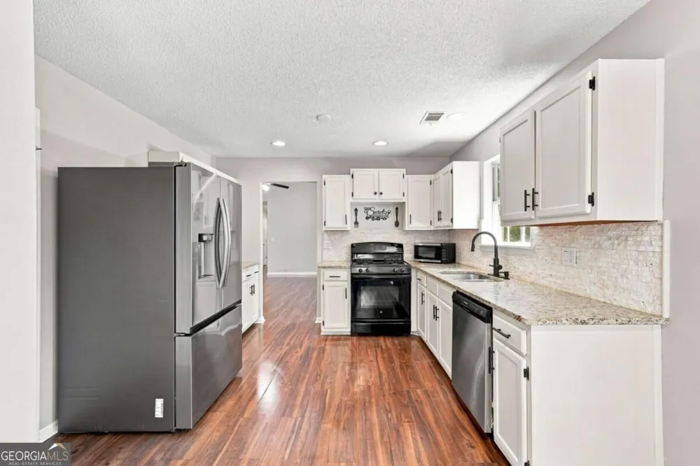4460 Whitt Station RUN NW Acworth, GA 30101