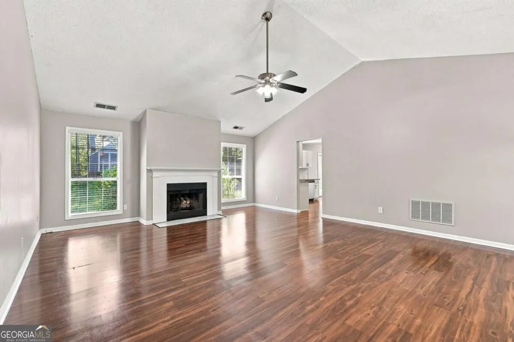 4460 Whitt Station RUN NW Acworth, GA 30101