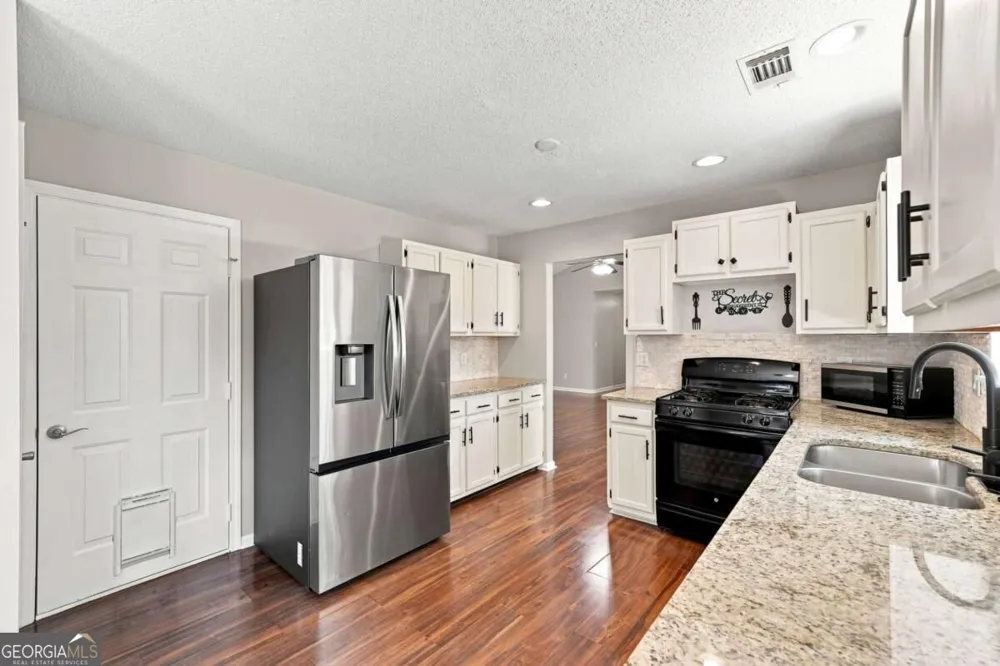 4460 Whitt Station RUN NW Acworth, GA 30101