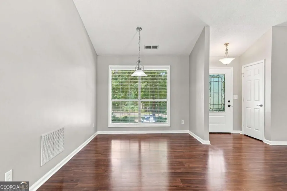 4460 Whitt Station RUN NW Acworth, GA 30101