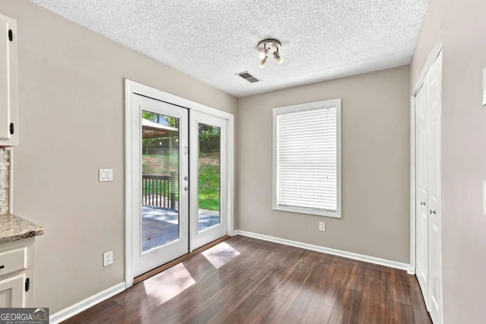 4460 Whitt Station RUN NW Acworth, GA 30101