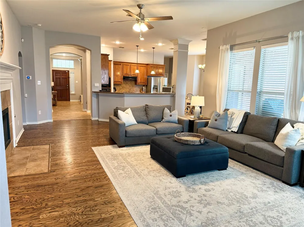 6852 Seacoast Drive Grand Prairie, TX 75054