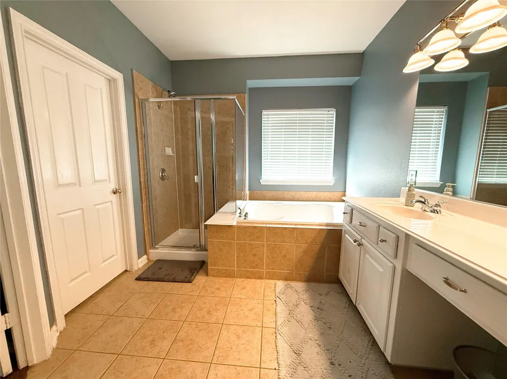 6852 Seacoast Drive Grand Prairie, TX 75054