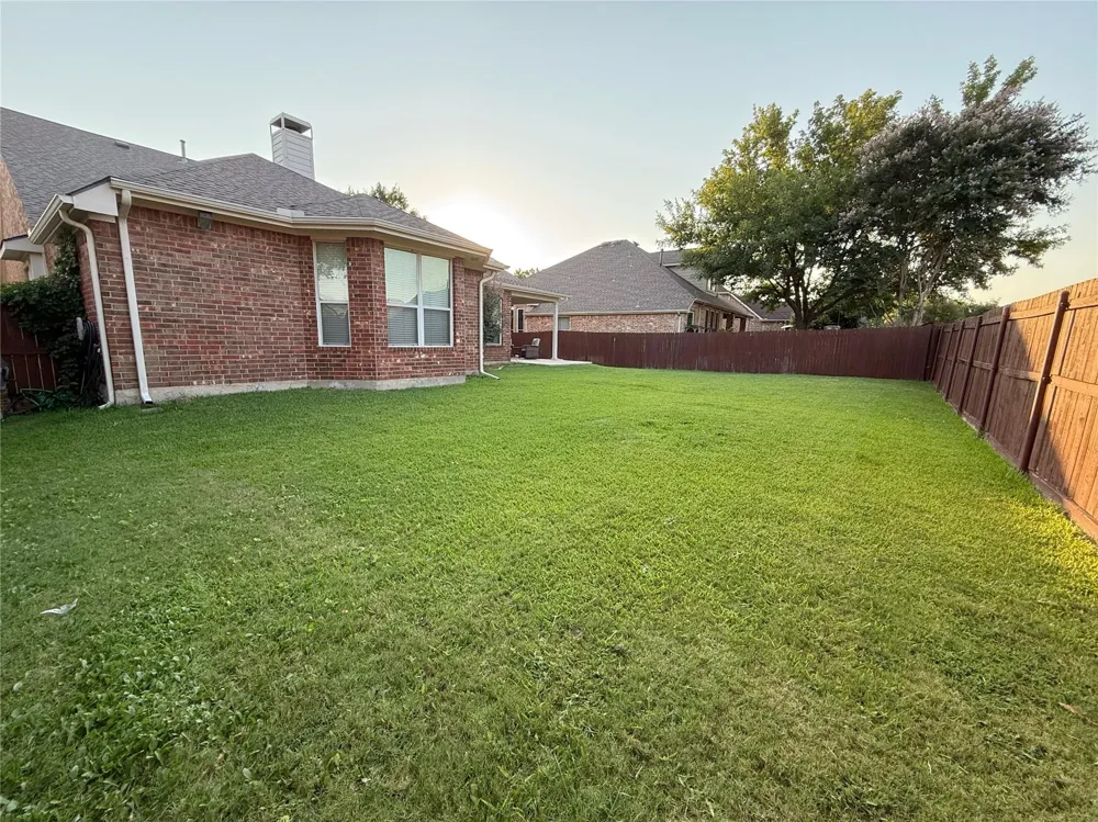 6852 Seacoast Drive Grand Prairie, TX 75054