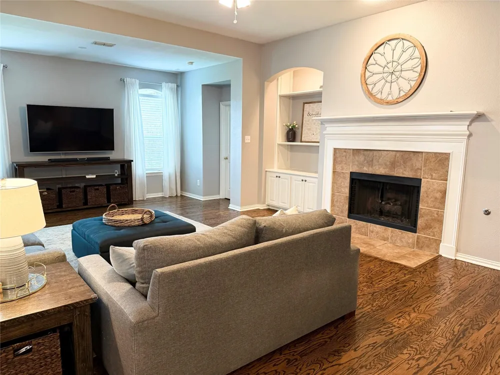 6852 Seacoast Drive Grand Prairie, TX 75054