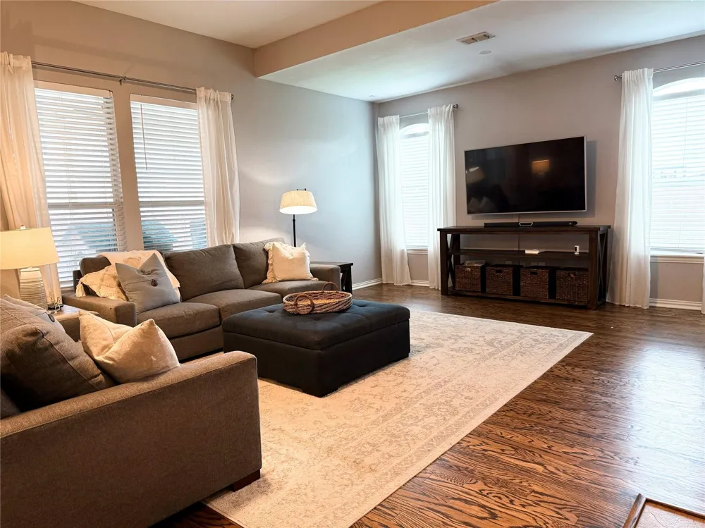 6852 Seacoast Drive Grand Prairie, TX 75054