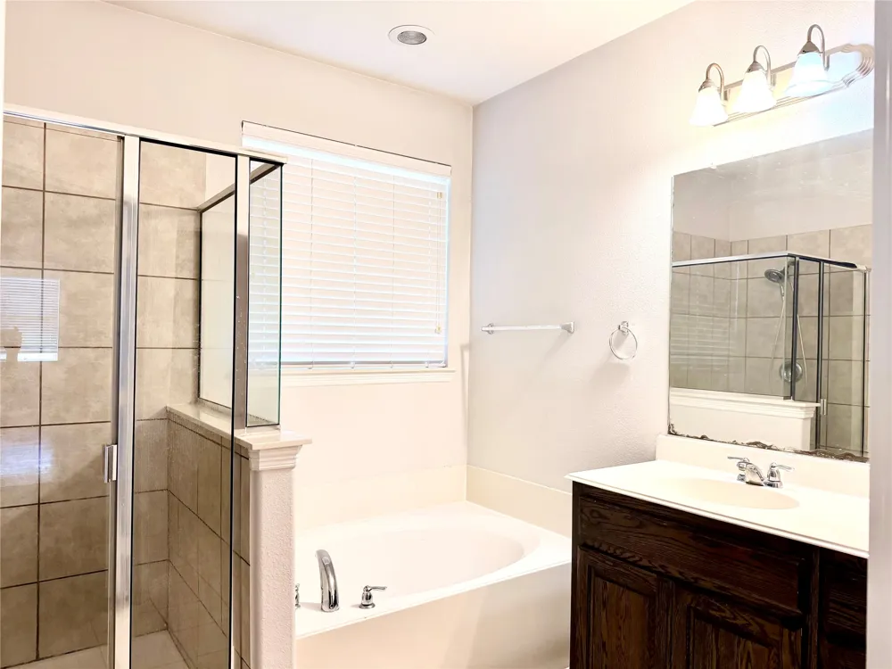 9251 Water Oak Drive Arlington, TX 76002
