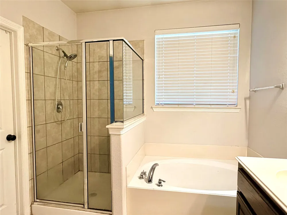 9251 Water Oak Drive Arlington, TX 76002