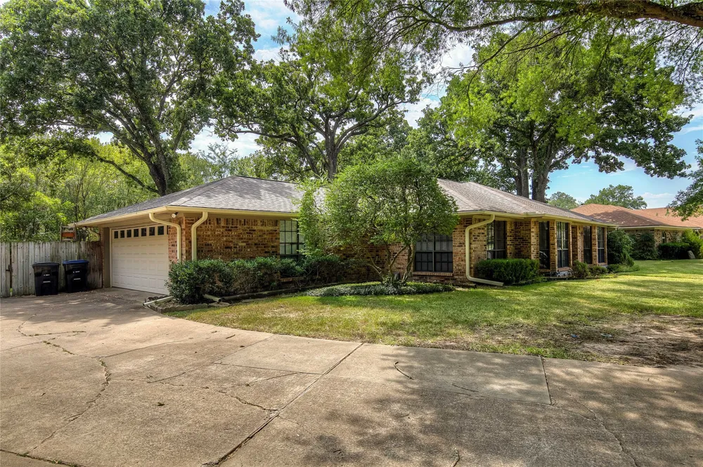 5027 Lacy Lane Greenville, TX 75402