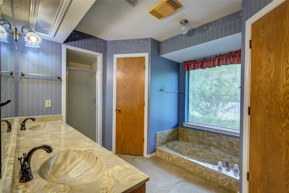 5027 Lacy Lane Greenville, TX 75402