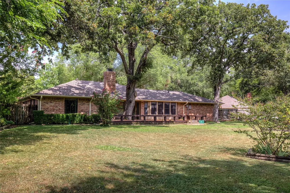5027 Lacy Lane Greenville, TX 75402