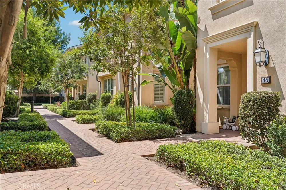 54 Peony Irvine, CA 92618