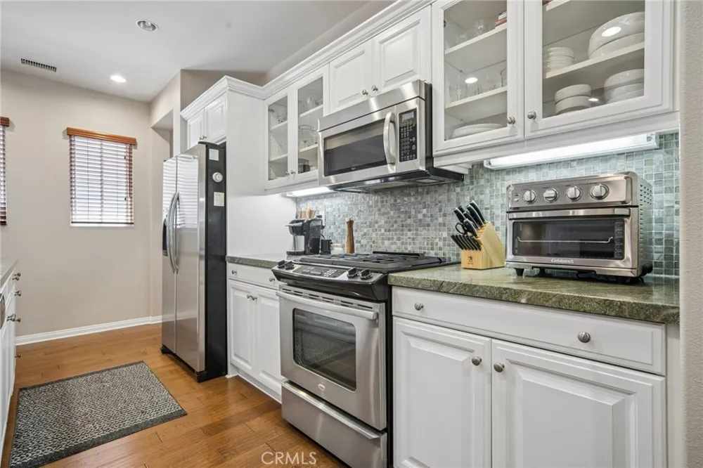 54 Peony Irvine, CA 92618