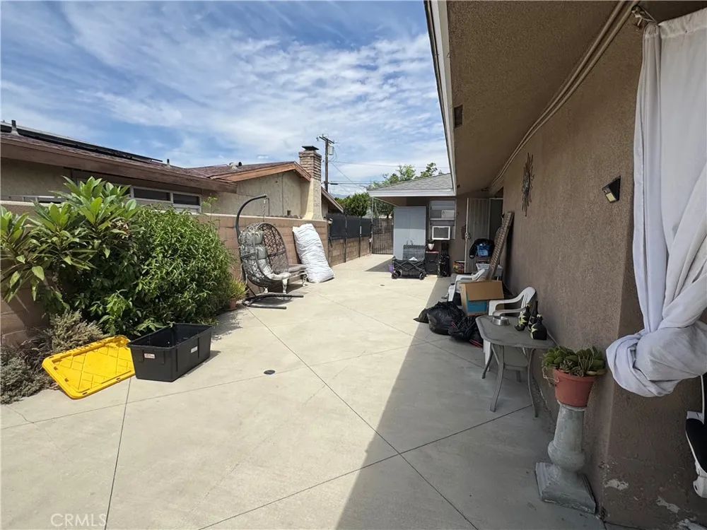 16435 Upland Avenue Fontana, CA 92335