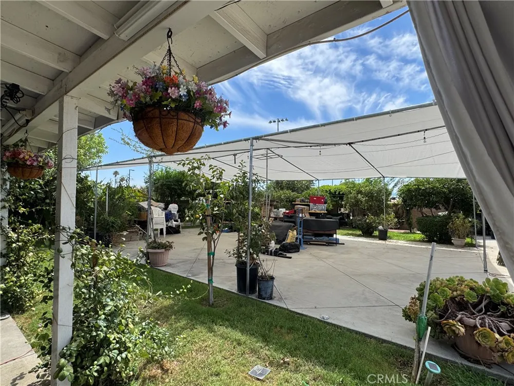 16435 Upland Avenue Fontana, CA 92335