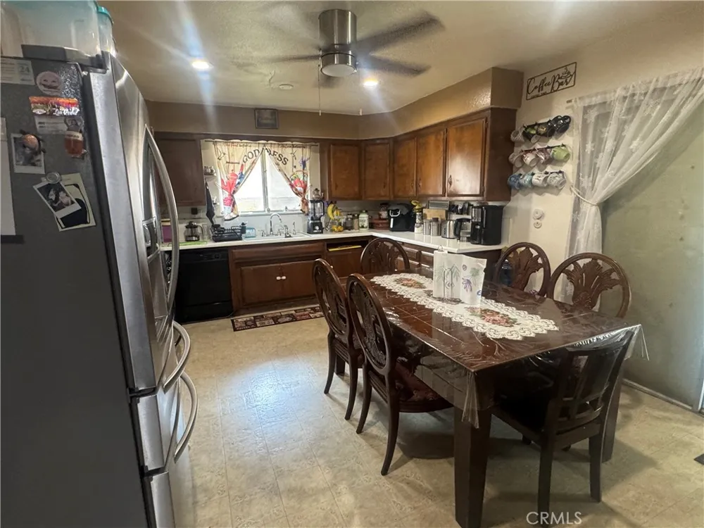 16435 Upland Avenue Fontana, CA 92335