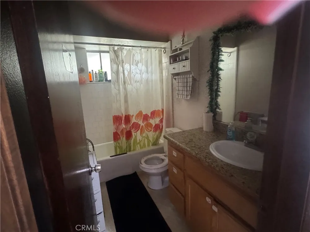 16435 Upland Avenue Fontana, CA 92335