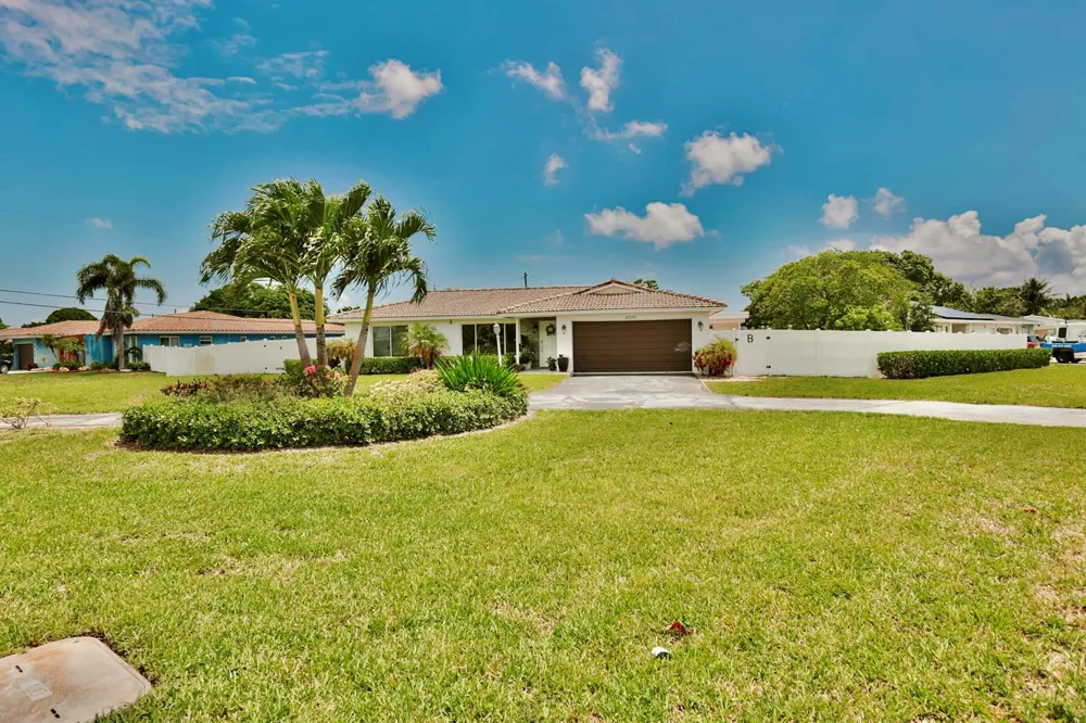 4000 NW 3RD AVENUE Boca Raton, FL 33431