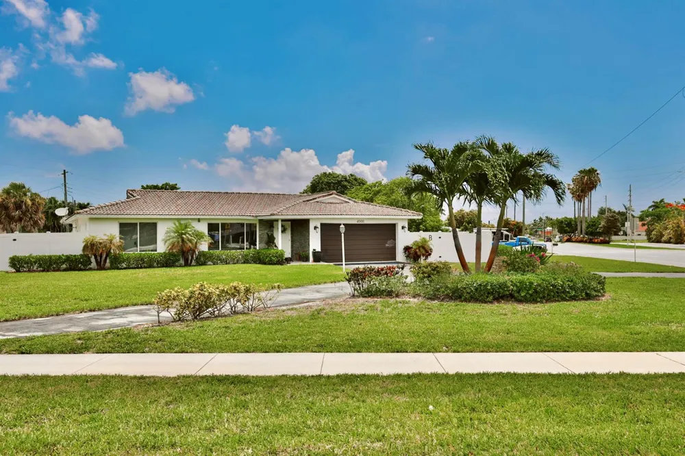 4000 NW 3RD AVENUE Boca Raton, FL 33431