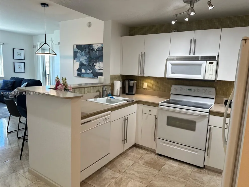 10 Aragon Ave #1120 Coral Gables, FL 33134