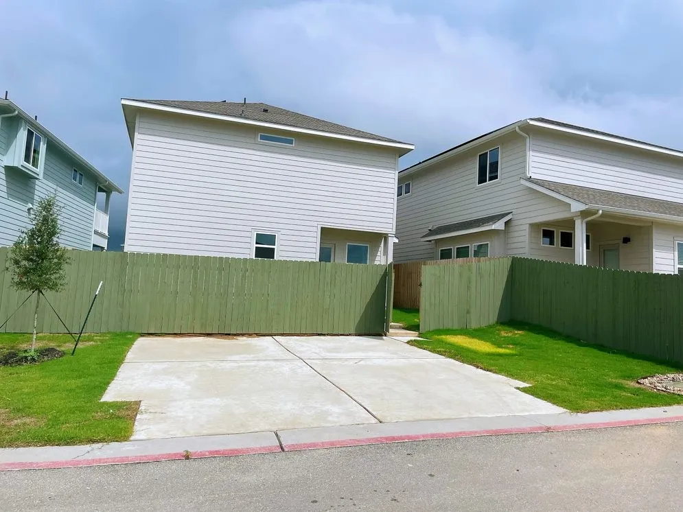 9721 Morning Iris Drive Manor, TX 78653