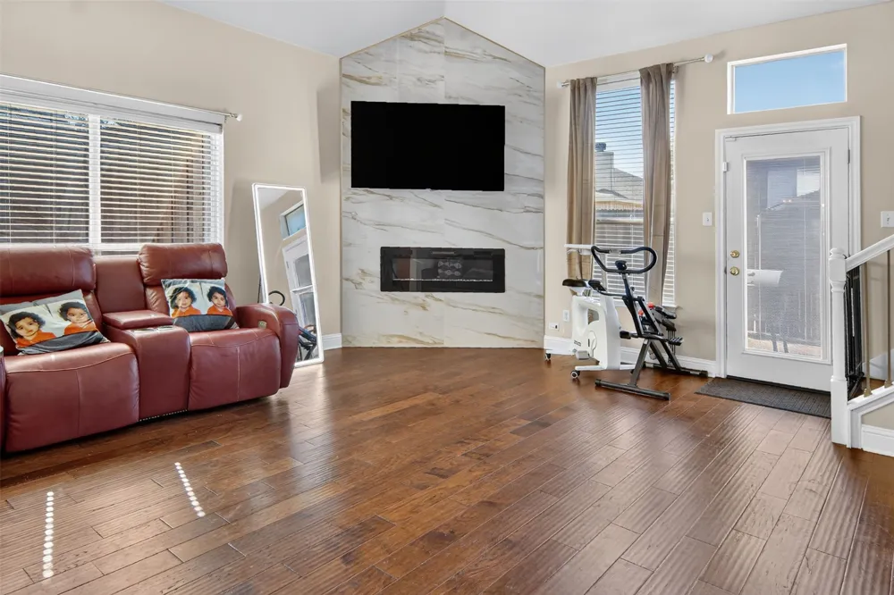 8308 Fall Crest Drive Fort Worth, TX 76053
