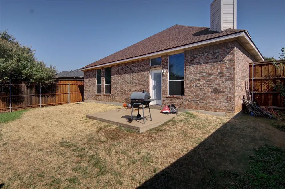 8308 Fall Crest Drive Fort Worth, TX 76053