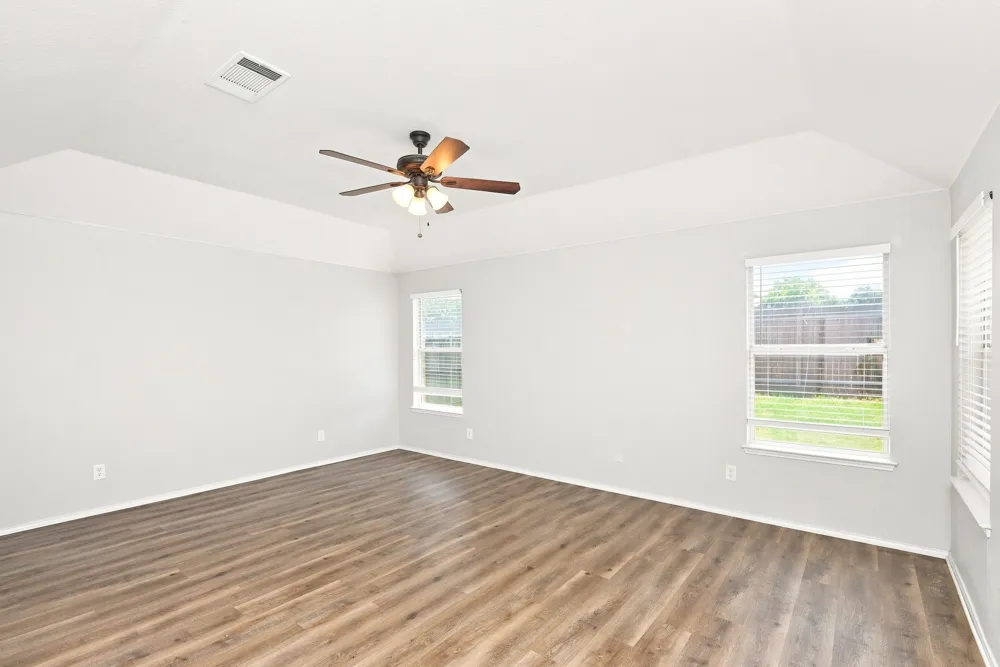 437 Nutmeg Burleson, TX 76028