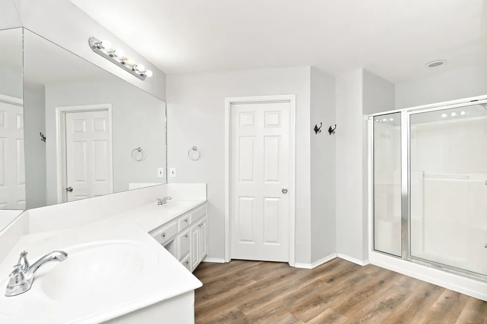 437 Nutmeg Burleson, TX 76028