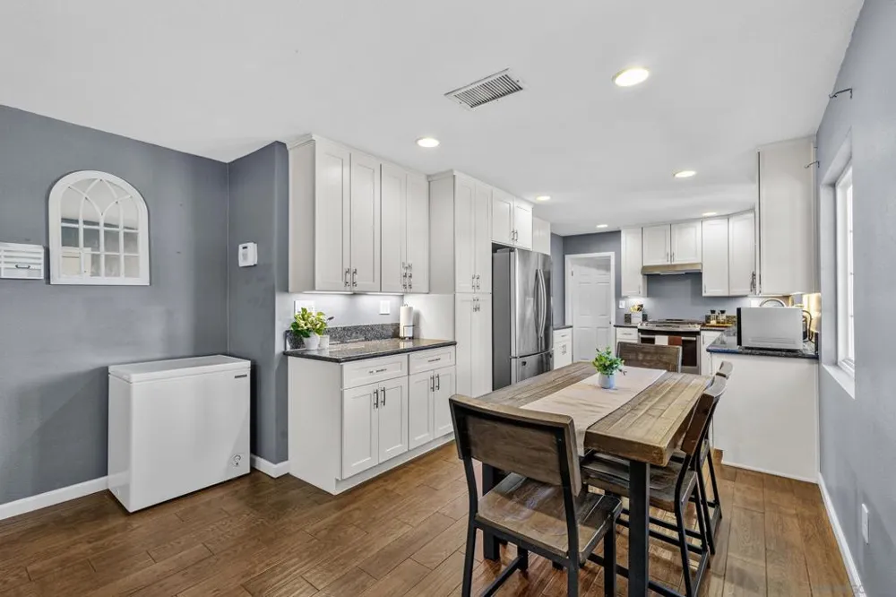 33837 Palm Yucaipa, CA 92399
