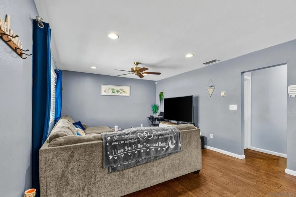 33837 Palm Yucaipa, CA 92399