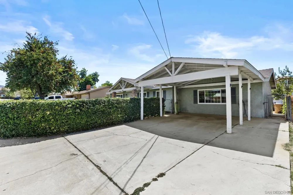 33837 Palm Yucaipa, CA 92399