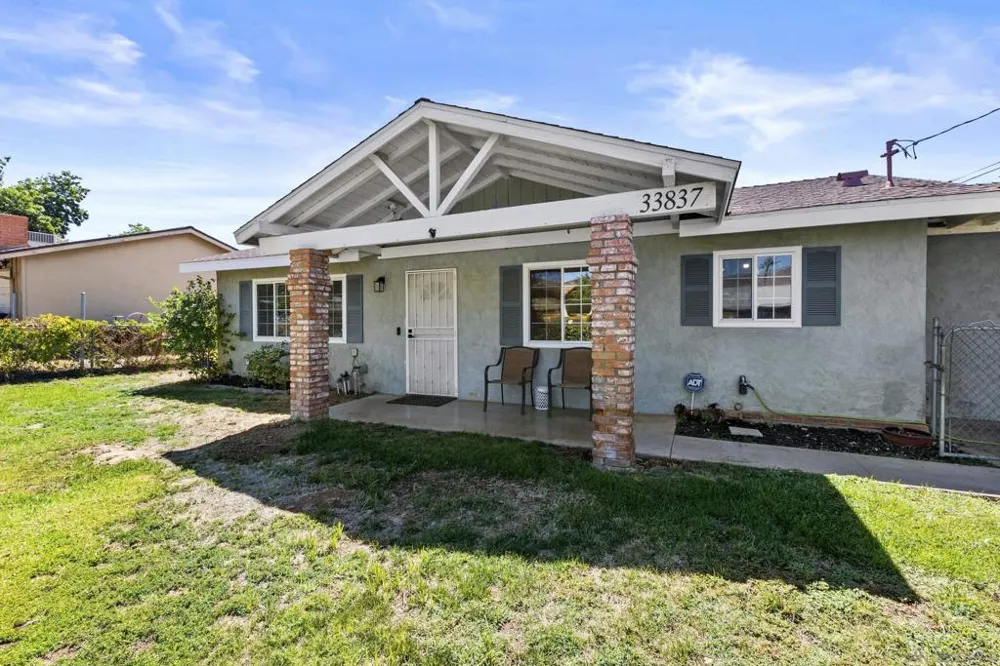 33837 Palm Yucaipa, CA 92399