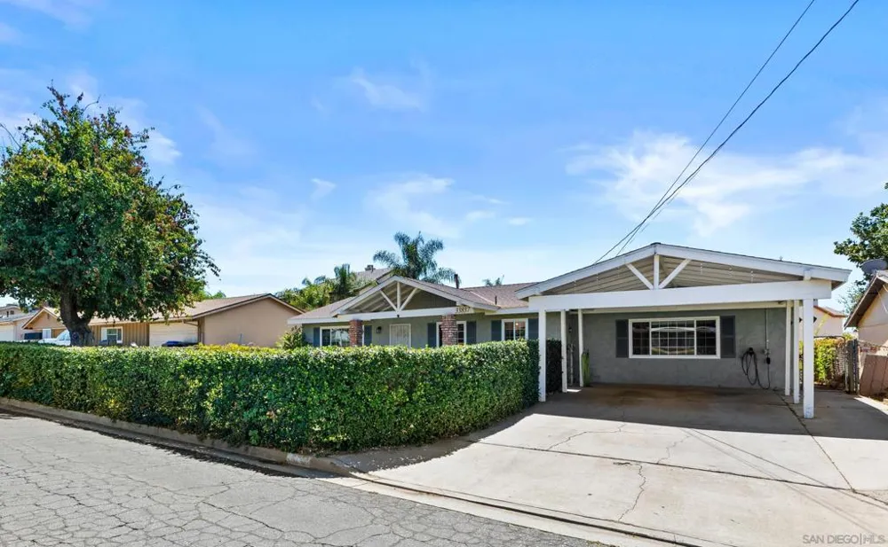 33837 Palm Yucaipa, CA 92399