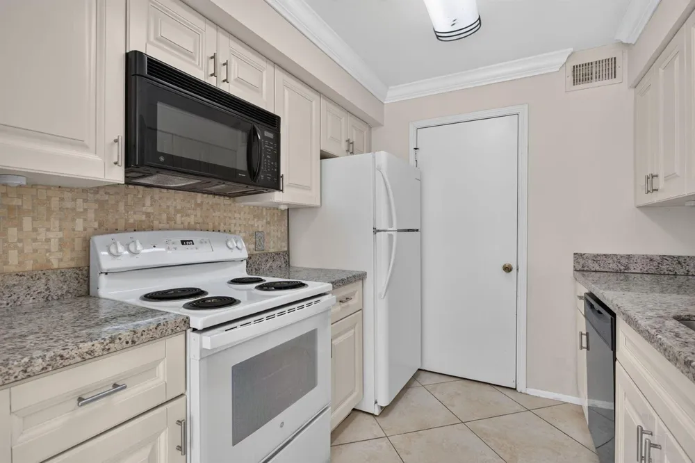 2425 NW 33rd Street NW #1309 Oakland Park, FL 33309