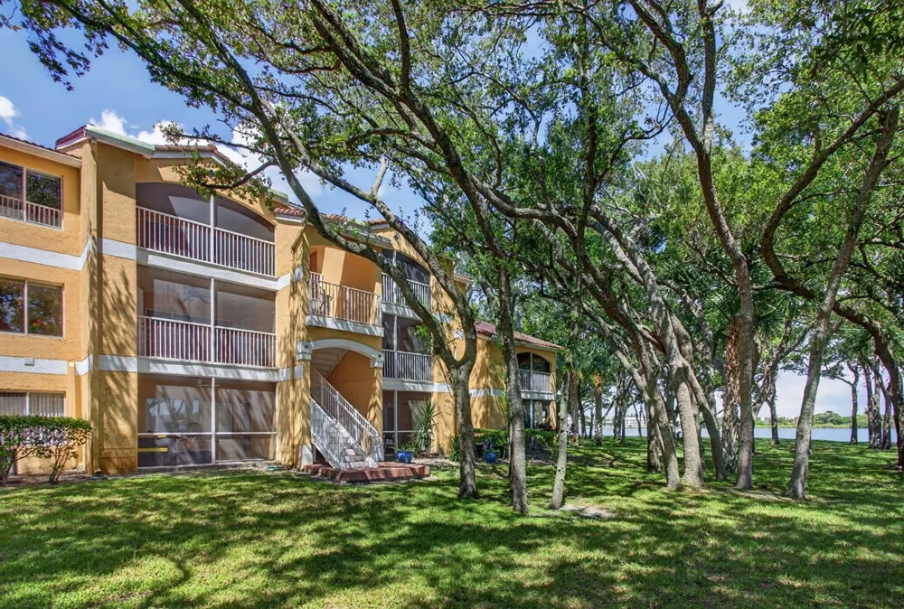 2425 NW 33rd Street NW #1309 Oakland Park, FL 33309