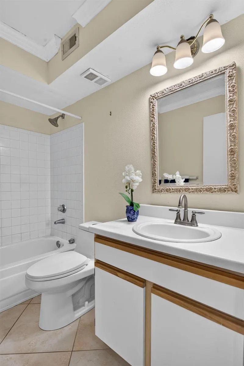 2425 NW 33rd Street NW #1309 Oakland Park, FL 33309