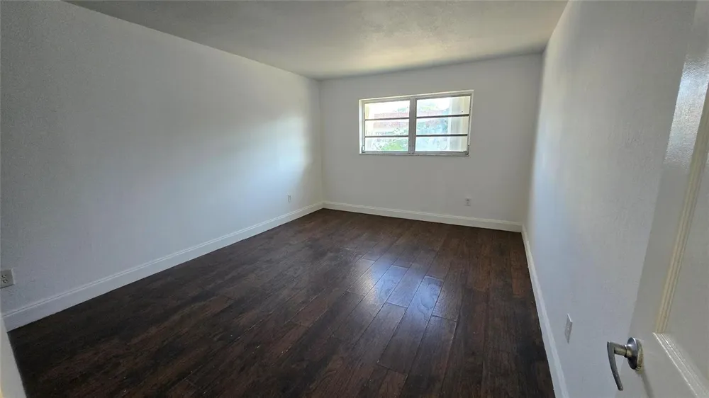 15205 NE 6TH AVENUE #D206 Miami, FL 33162