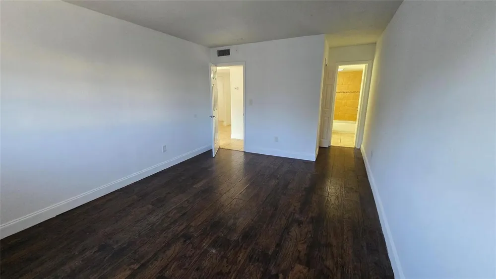 15205 NE 6TH AVENUE #D206 Miami, FL 33162