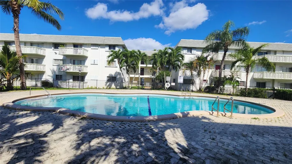 15205 NE 6TH AVENUE #D206 Miami, FL 33162